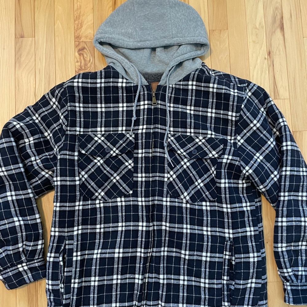 Cozy oversized jacket perfect for fall.